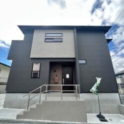 兵庫県三木市緑が丘町西2丁目